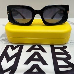 MARC JACOBS MJ-1075/S Black/Grey Rectangular Women's Sunglasses BRAND NEW